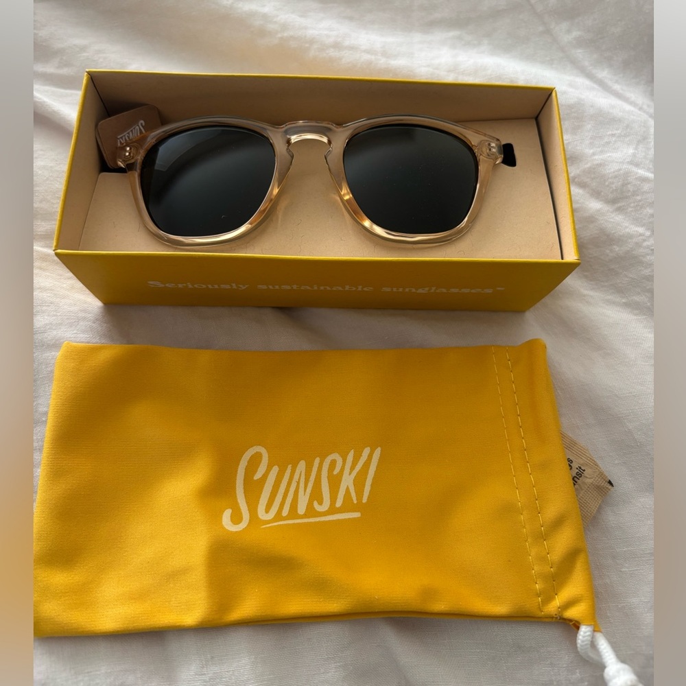 Sunski Portola sunglasses NWT